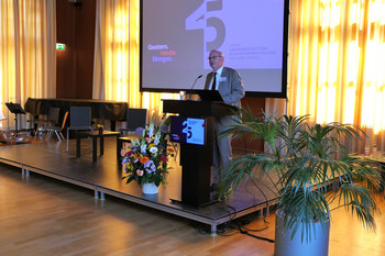 Herr Staatssekretär Zender (Ministerium für Wirtschaft, Tourismus, Landwirtschaft und Forsten des Landes Sachsen-Anhalt)